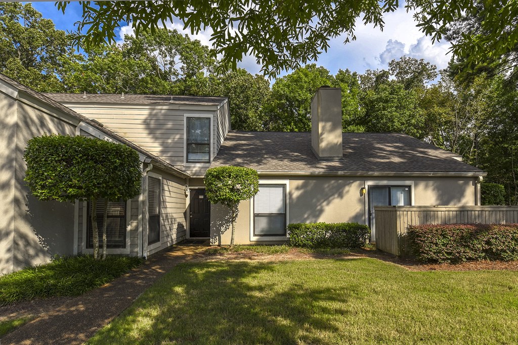 The Vale Apartments And Townhomes, 8293 Brett Dr, Cordova, TN